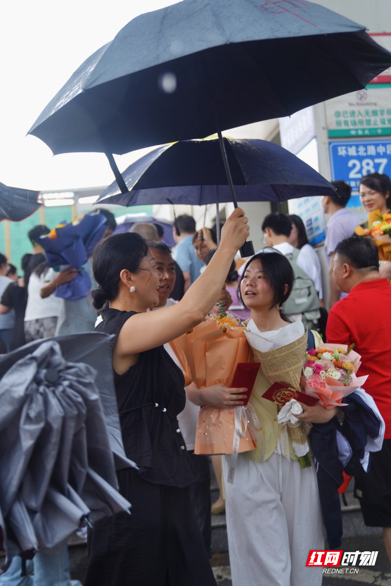 2F8B3804AD257212445512DF83D0024B_副本.jpg