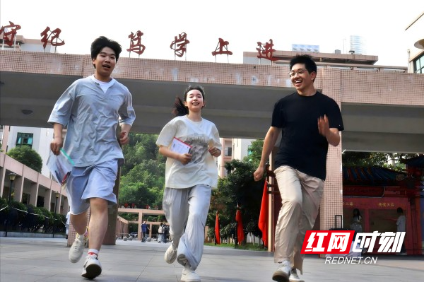 A7C6C80E9FE480C37012F379922B18DA_副本.jpg