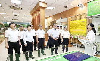 毛伟明在长沙调研中医药工作