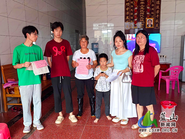 土市学校开展“万师访万家”安全教育宣传活动.jpg
