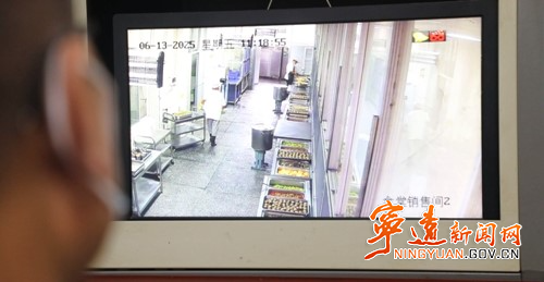 宁远：让师生吃上 “放心餐”3_副本500.jpg