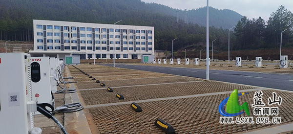 蓝山：全力推进充电桩建设，为绿色出行“赋能续航”.jpg