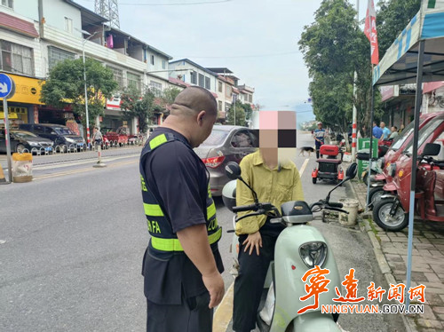宁远清水桥镇开展道路交通安全整治行动_副本500.jpg