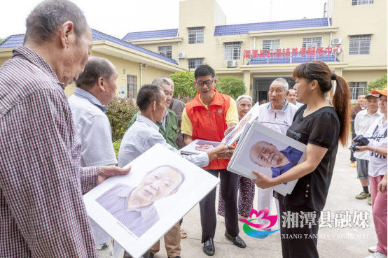 湘潭县融媒体中心退休党员“退休不褪色”1565.png