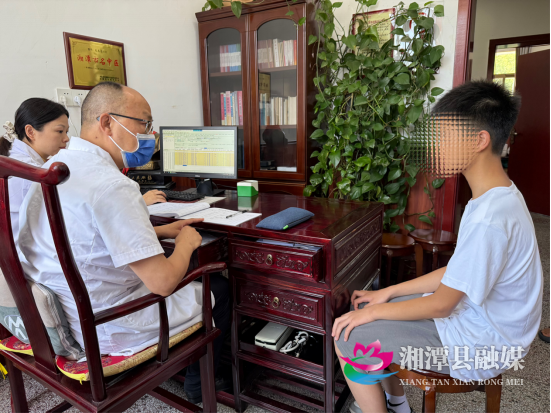 湘潭县中医医院马志忠：三十五载岐黄路 仁心仁术守健康444.png