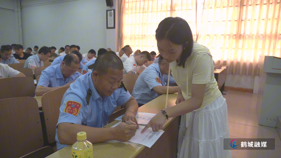 关注公交驾驶员心理健康 守护城市交通“心”防线.mp4_20250619_160726.946.jpg
