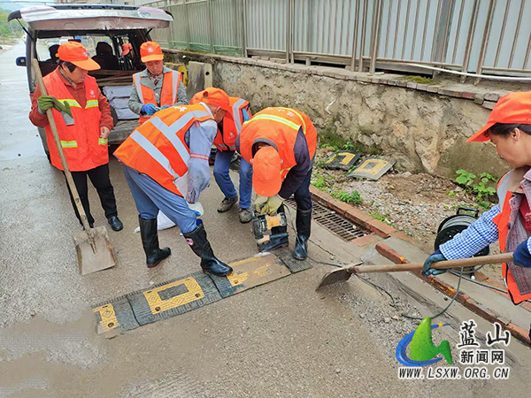 祠堂圩镇纪委：专项监督织牢道路交通“安全网”.jpg