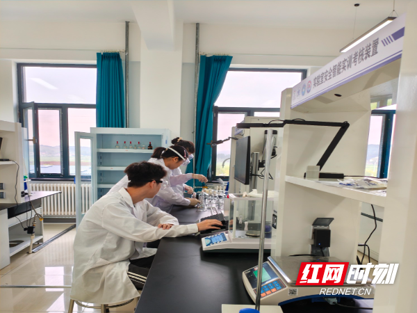 学生辽源练习照片.jpg