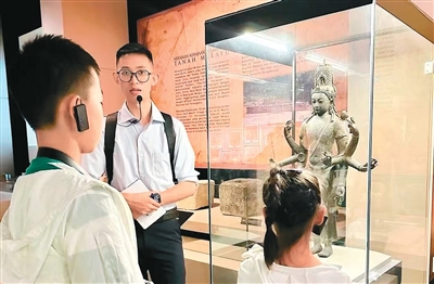 旅游旅游工作室“马来西亚旅行”的创始人郑朗