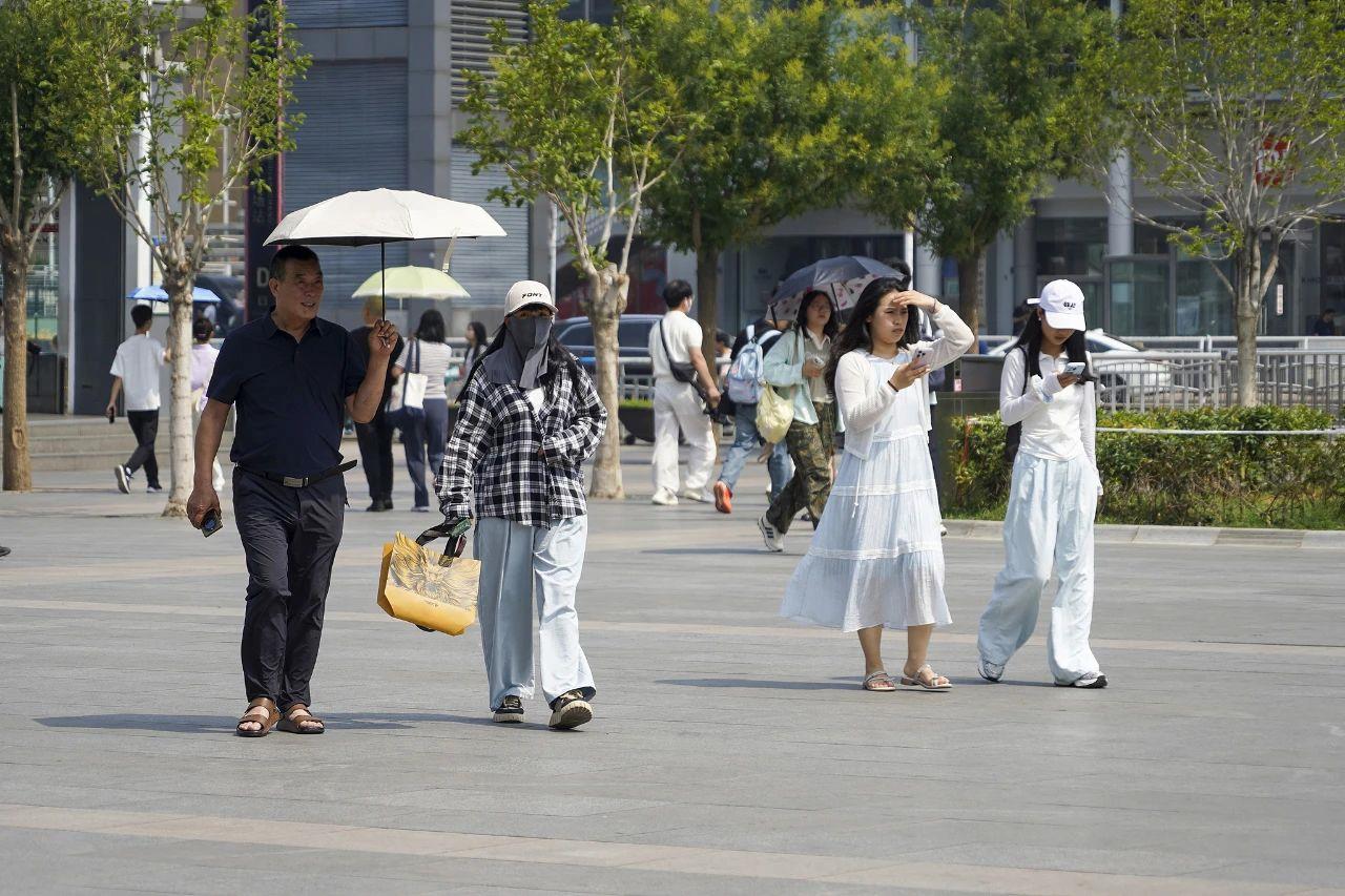 天气通常超过40℃。为什么最近这么热？