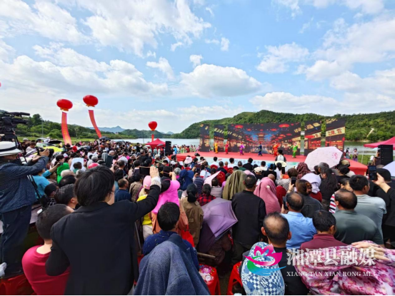 从“通”到“畅” 湘潭县农村公路提档升级激活乡村新动能1564.png