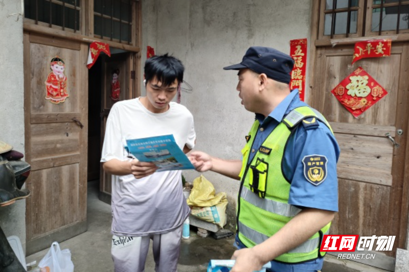 工作人员赴乡镇进行走访宣传_副本.jpg