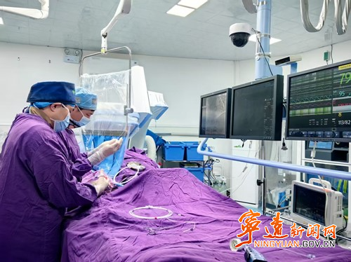 宁远县人民医院胸痛中心创“双绕”救治新纪录_副本500.jpg