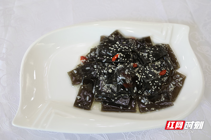 蕨根糍粑.jpg