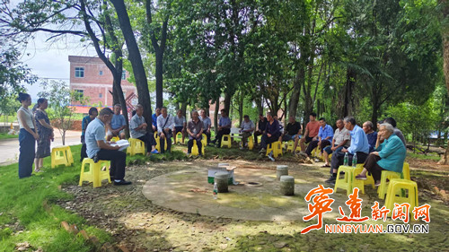 宁远保安镇：开好“屋场板凳会”架起干群“连心桥”_副本500.jpg