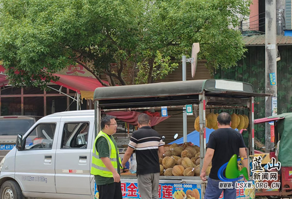 祠堂圩镇：常态化市场执勤筑牢民生安全防线.jpg