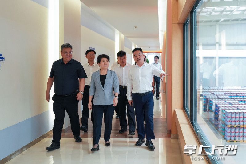 吴桂英来到立邦新型材料（湖南）有限公司。
