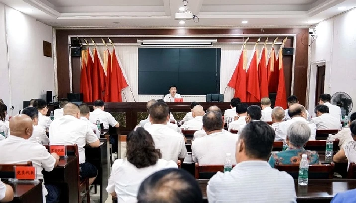 江涛在漫水社区讲党课时强调：建强战斗堡垒 争当先锋模范 在全面推进乡村振兴中展现新作为