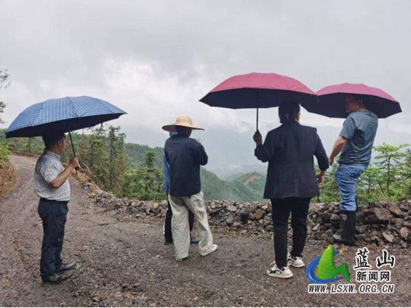 荆竹瑶族乡：执法检查为安全饮水“把脉开方”.jpg