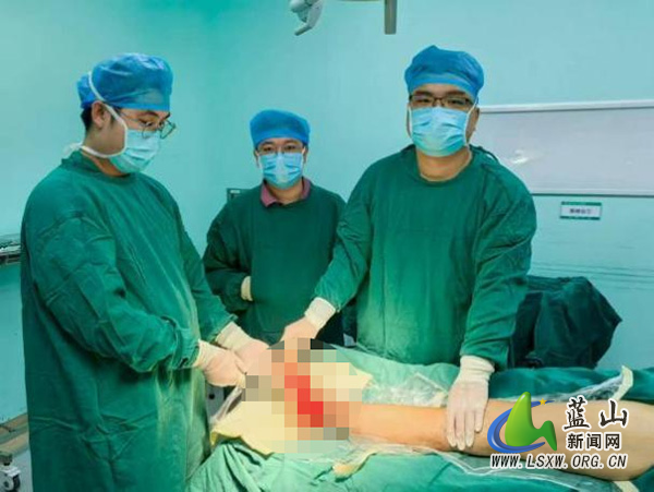 蓝山县中心医院：多学科协作 成功救治二次眼镜蛇咬伤特殊患者.jpg
