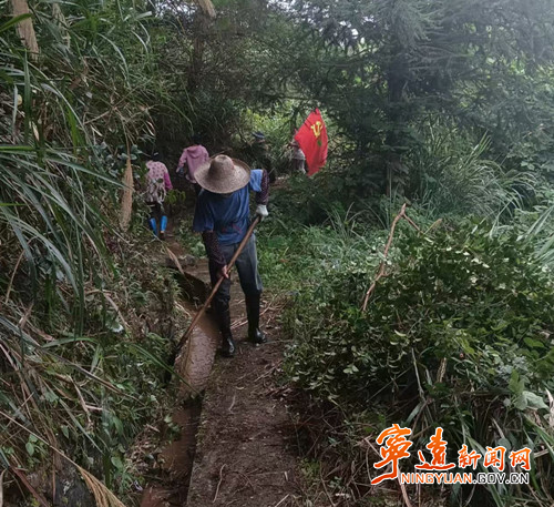 宁远县桐木漯瑶族乡：清淤通渠 保护水利命脉_副本_副本500.jpg