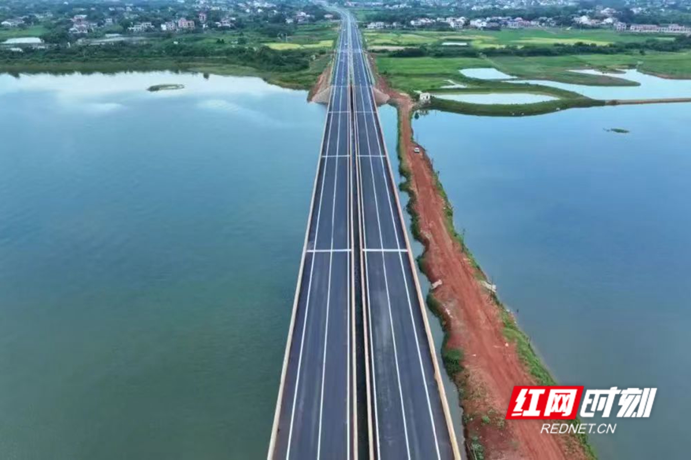 虞公港公路疏运体系正式通车 湘阴片区集中签约15个重点项目