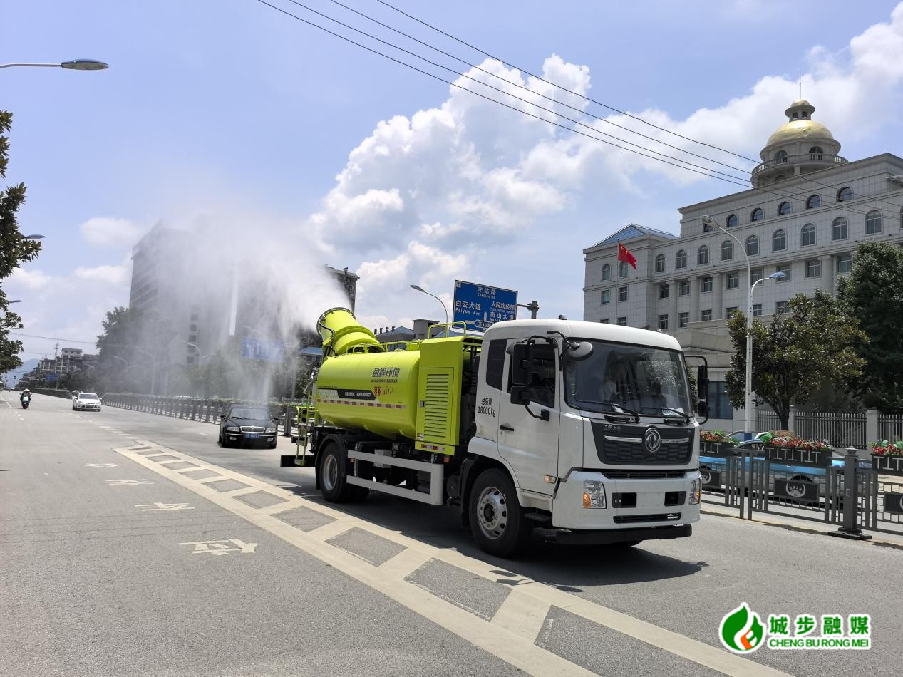 城步：县城新添“降尘神器” 市民点赞空气更清新(图1)