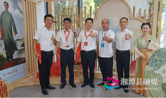非遗牵手红色记忆 石鼓油纸伞红旅节亮相52.png