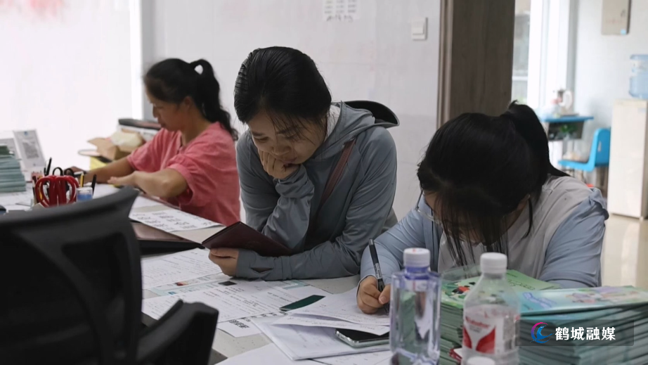 怀化市家庭经济困难大学新生可申请资助（半成品）.mp4_20250715_162451.364.jpg