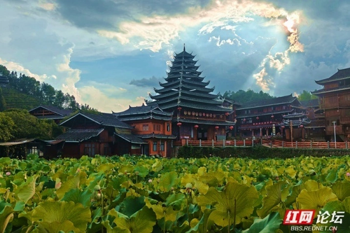 皇都侗寨：一个藏在青山绿水间的侗家小天地