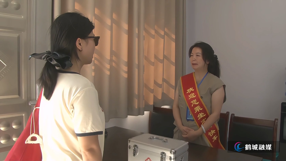 怀化：首个“客运驿站”启用 .mp4_20250717_162855.501.jpg