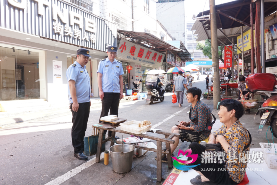 0党员先锋行丨周静：执法一线践初心(1)373.png