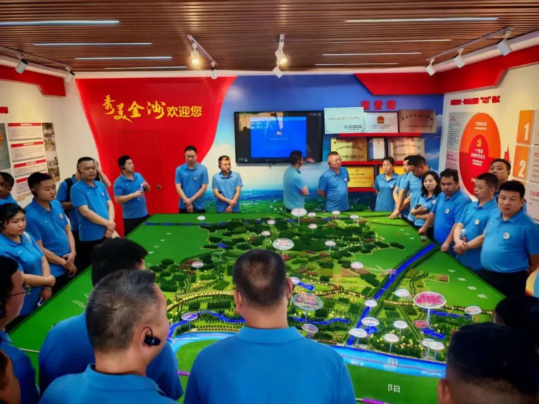 雏鹰班现场教学1.jpg