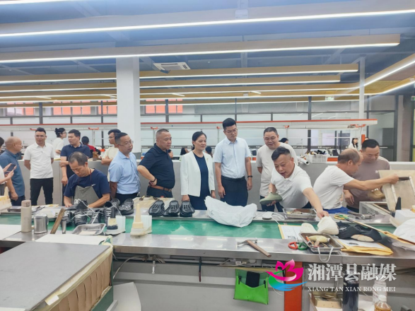 青山桥镇赴温州精准招商取经，助力皮鞋产业转型升级(2)(1)212.png