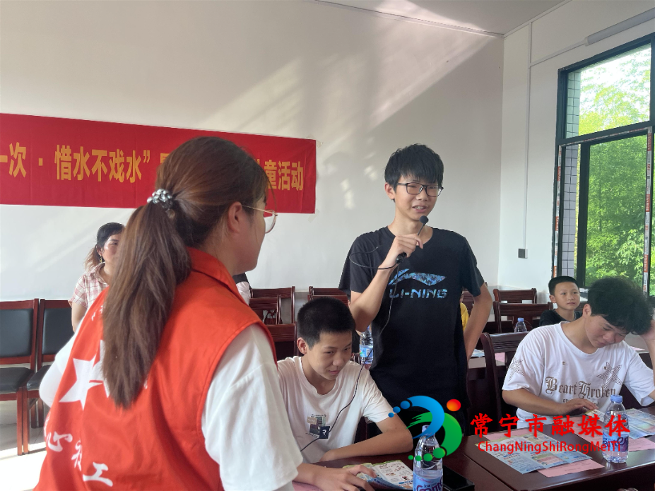 蓬塘乡：织密防溺网 守护留守儿童1.jpg