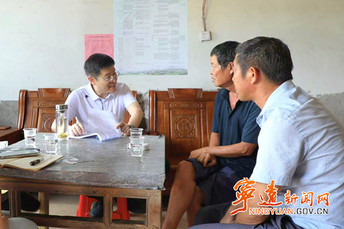 胡勇刚调研巩固拓展脱贫攻坚成果同乡村振兴有效衔接工作_副本500.jpg