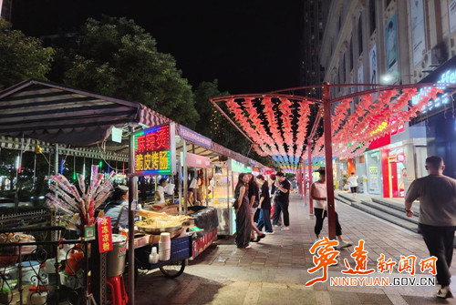 宁远城管局：夜市经济点亮夏夜_副本500.jpg