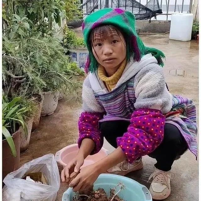 百万粉丝网红离婚上热搜，账号收益配偶能分吗？律师：离婚时账号收益必须分