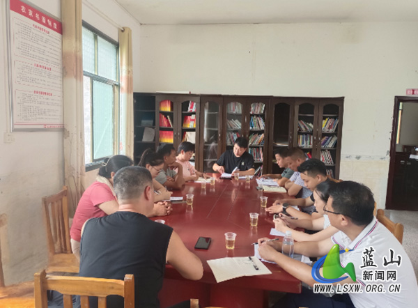 荆竹瑶族乡召开乡村振兴对照指导组检查反馈问题整改专题行动剖析会.jpg