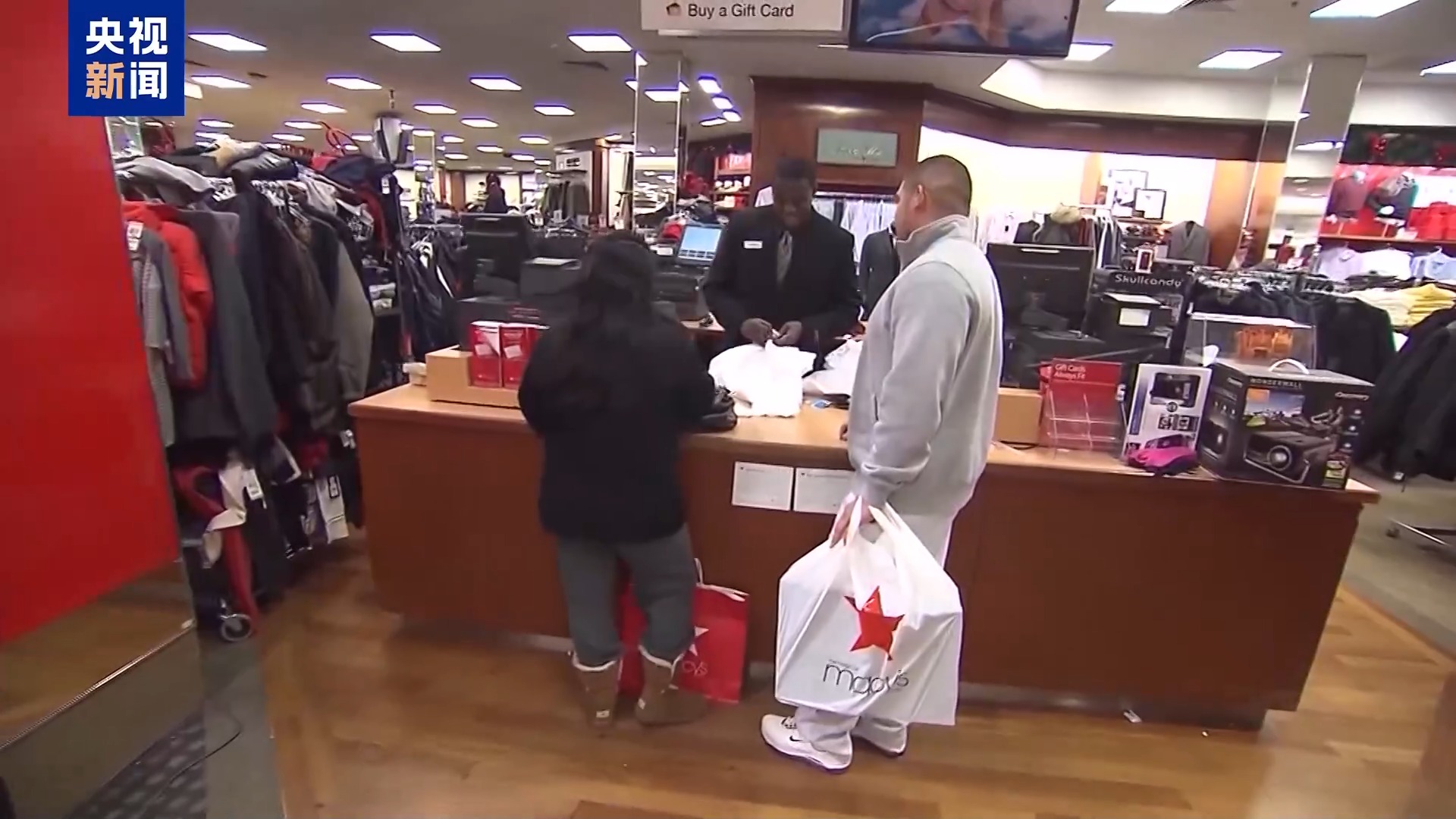 由于关税，计算机，衣物和其他产品将提高价格