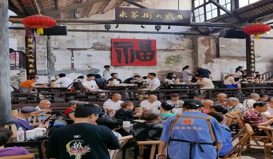 一盏茶中见长沙｜在东茅街茶馆，遇见老长沙最惬意的模样