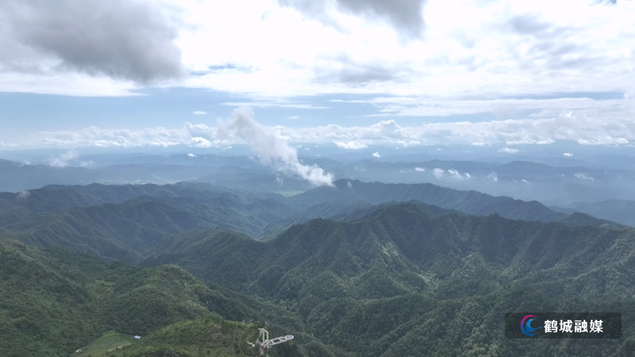 鹤城黄岩：康养+文旅 打造湖南高山避暑经济新标杆（半成品）.mp4_20250812_161303.989.jpg