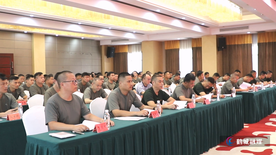 怀化市116名专业军官、退役士兵开启转型新征程.mp4_20250812_162648.692.jpg
