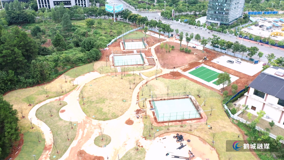 怀化市人民体育公园建设全速推进 预计8月底建成.mp4_20250815_163548.789.jpg