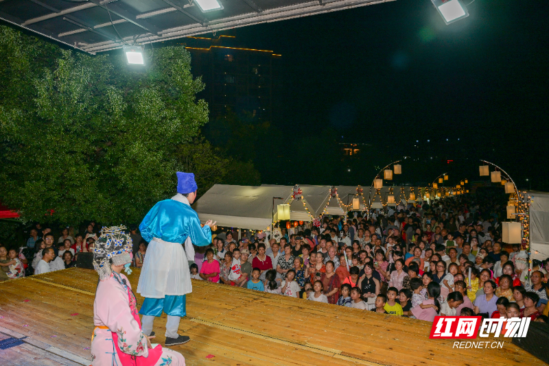 “东江湖文化集市”点亮资兴“夜经济” (3).jpg