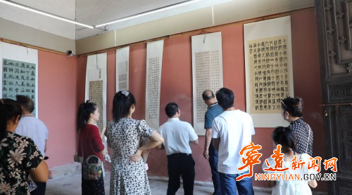 “潇湘墨韵”书法展在宁远举行1_副本500.jpg