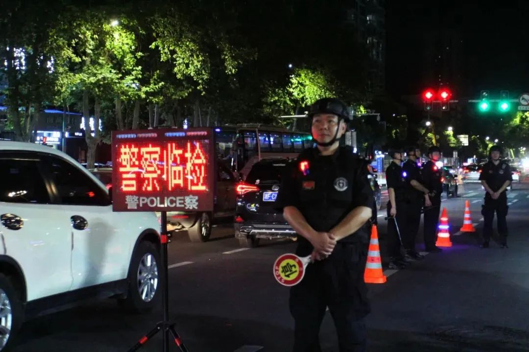 岳阳路.jpg
