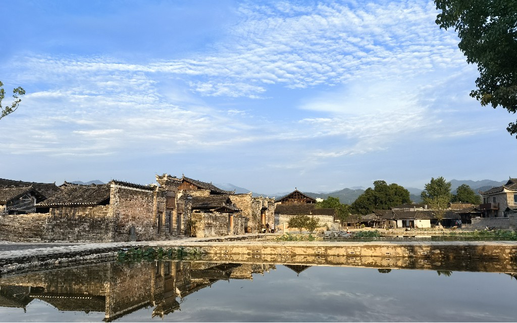 荆坪古村一角（中方县融媒体中心 供图）