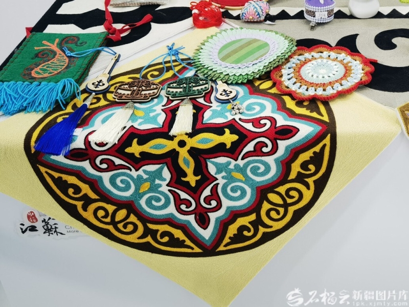 完全准确地实施该党的新疆管理方法，以实现穿