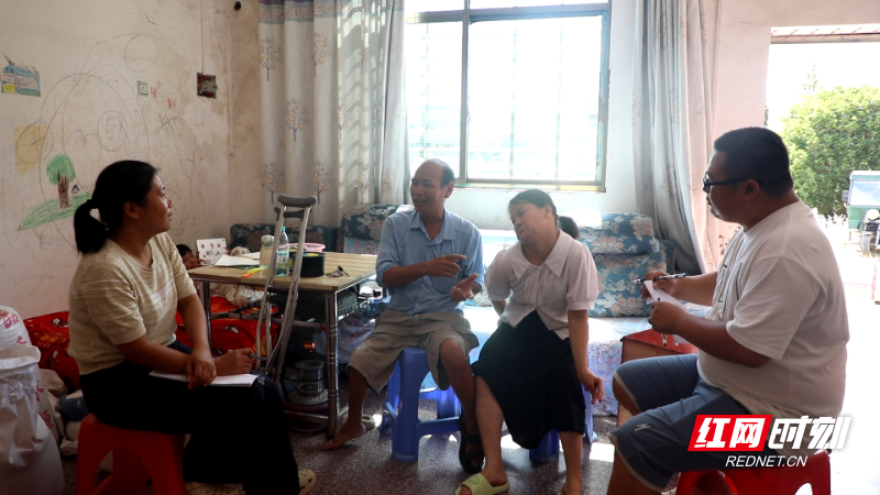 曹宏庚：脱贫致富路上“拄拐”前行 (6).jpg